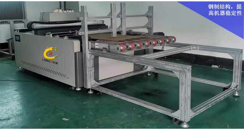 紙箱流水線無版印刷機采用全鋼制結構，提高機器穩(wěn)定性。